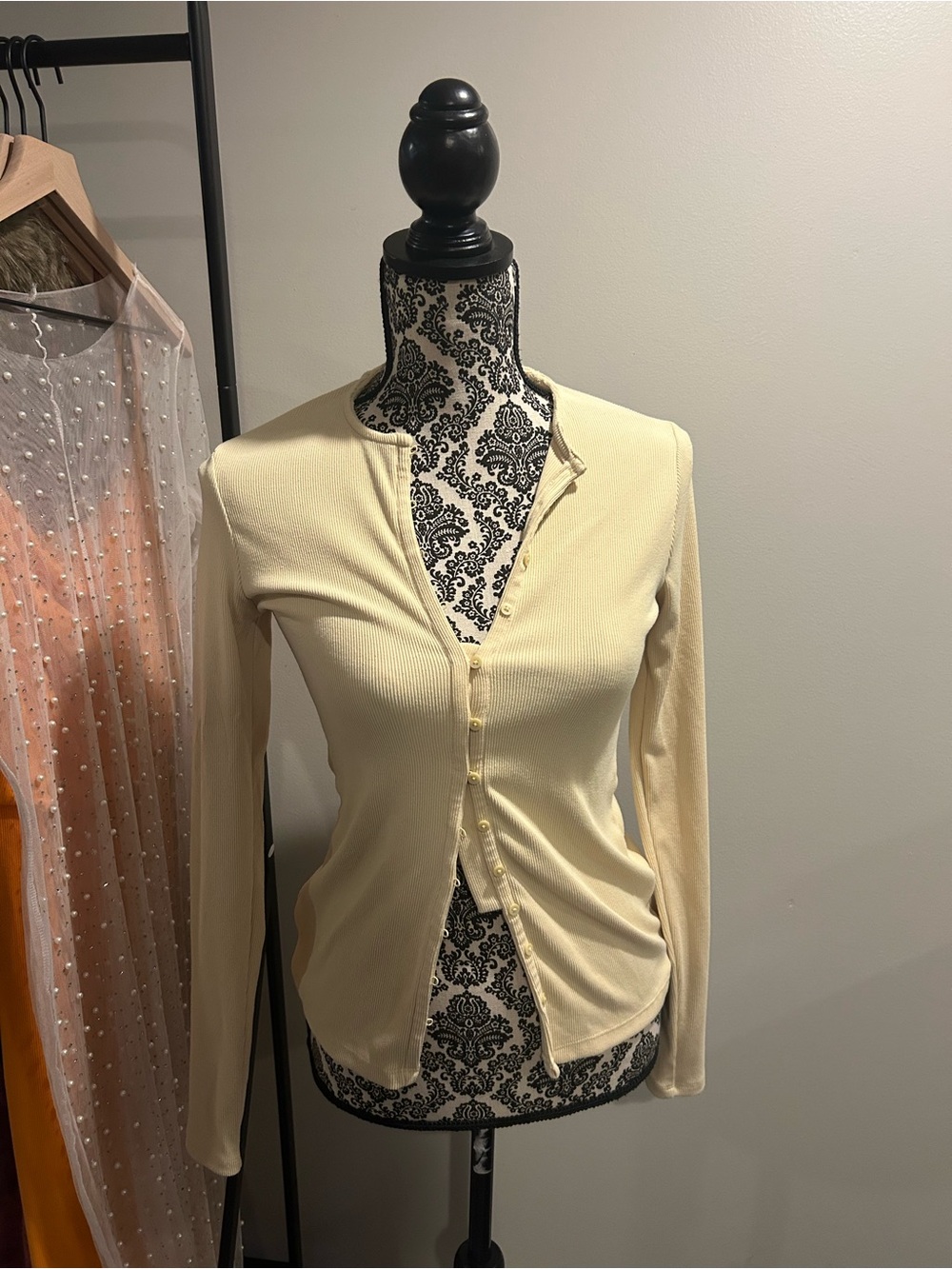 Abercrombie & Fitch Cream Ribbed Button-Up Cardigan